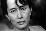 Birmania – Suu kyi diserta “Parlamento”