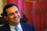 Italia – passa il Decreto-Rifiuti: “da Napoli container all’estero, non più al Nord” – la soddisfazione di Bossi, le riserve di De Magistris