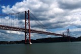 Nuvole su Lisbona: Pil – 3,25%