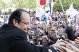 Sarkozy c’est fini! – Hollande all’Eliseo