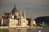 Ue–Ungheria: continuo tiro alla fune